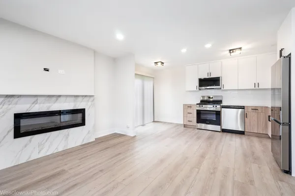 $199,900 | 1101 Williamsburg Road, Country Club Hills, IL 60478