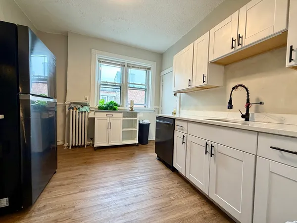 $5,000 | 14 Glenville Avenue, Unit 3, Boston, MA 02134