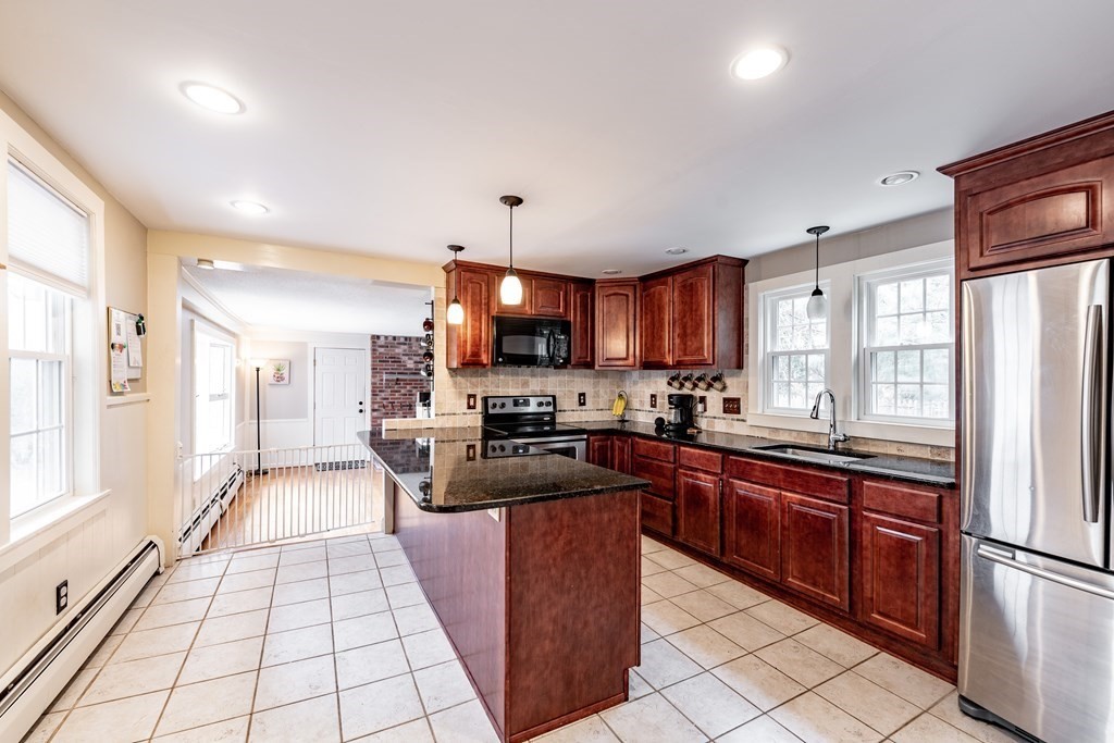 3 South Longyard Road Southwick, MA 01077 - Photo 6 of 32 Gallery Image 6