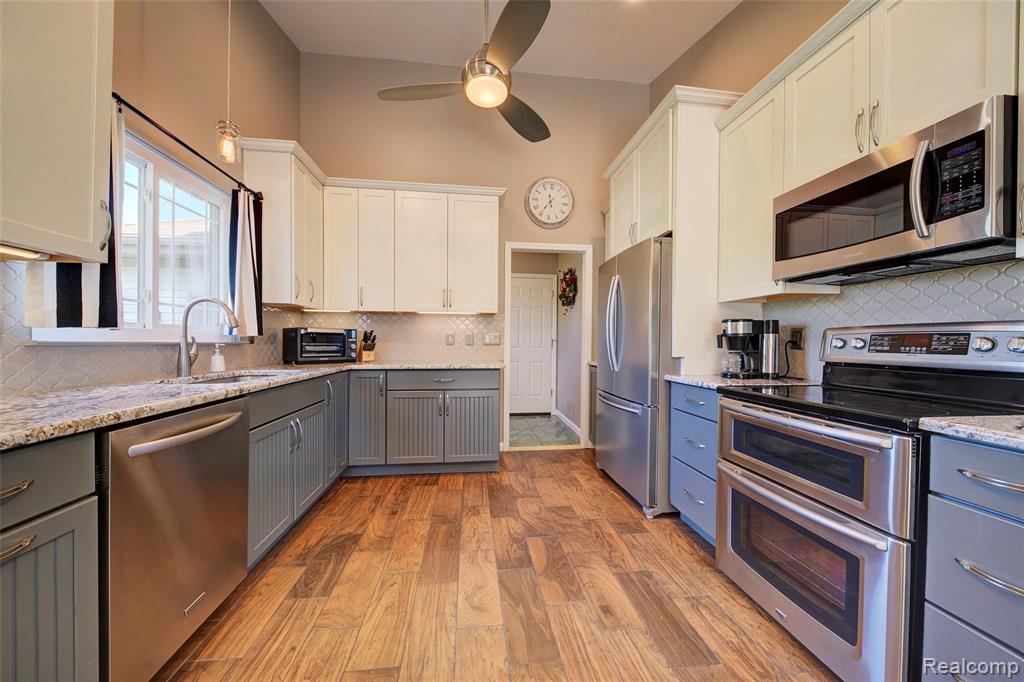 44501 Ridgefield Road Canton, MI 48188 - Photo 21 of 66