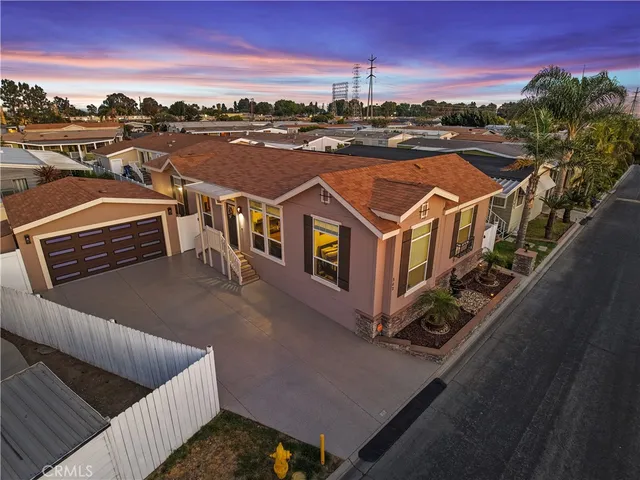 $669,950 | 3595 Santa Fe Avenue, Unit 302, Long Beach, CA 90810