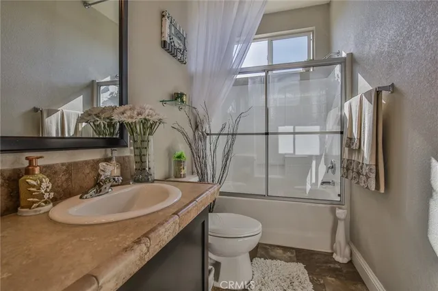 $669,950 | 3595 Santa Fe Avenue, Unit 302, Long Beach, CA 90810