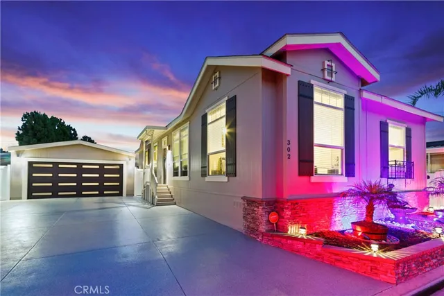 $669,950 | 3595 Santa Fe Avenue, Unit 302, Long Beach, CA 90810