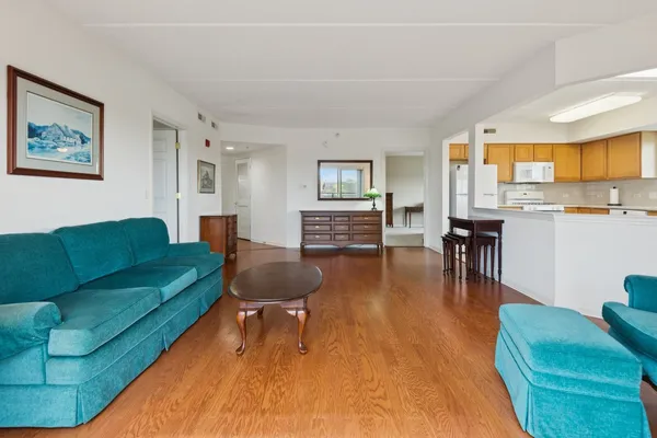 $365,000 | 5155 Madison Street, Unit 509, Skokie, IL 60077