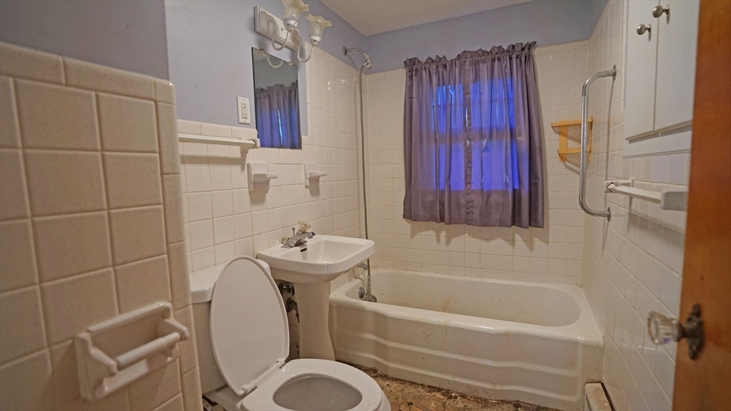 16 Brigham Road South Hadley, MA 01075 - Photo 18 of 26 Gallery Image 18