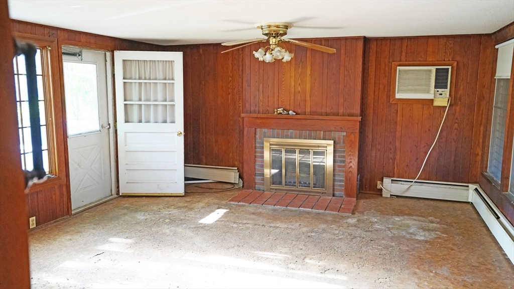 16 Brigham Road South Hadley, MA 01075 - Photo 5 of 26 Gallery Image 5