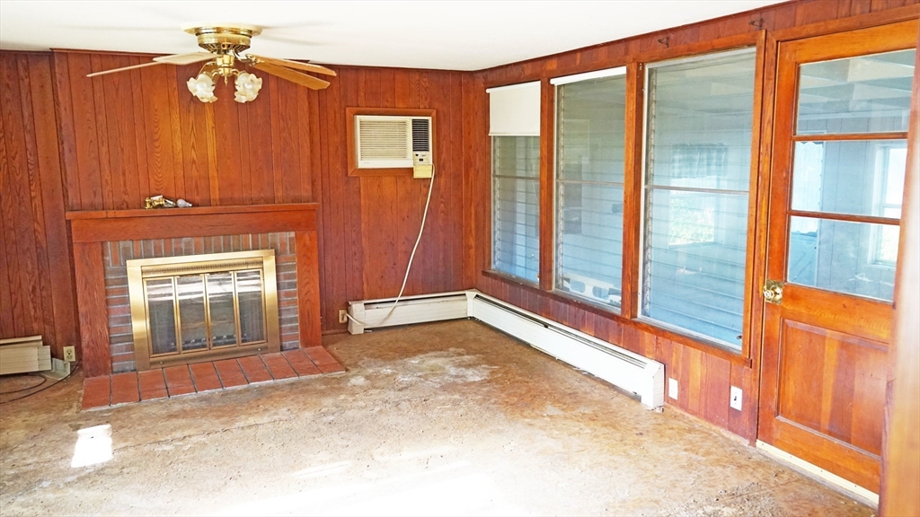 16 Brigham Road South Hadley, MA 01075 - Photo 6 of 26 Gallery Image 6