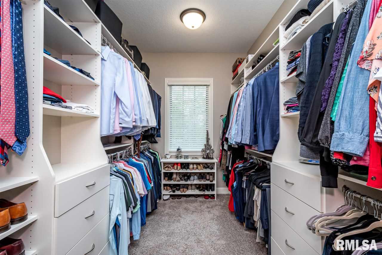 6412 Cardinal Road Bettendorf, IA 52722 - Photo 20 of 36 Gallery Image 20