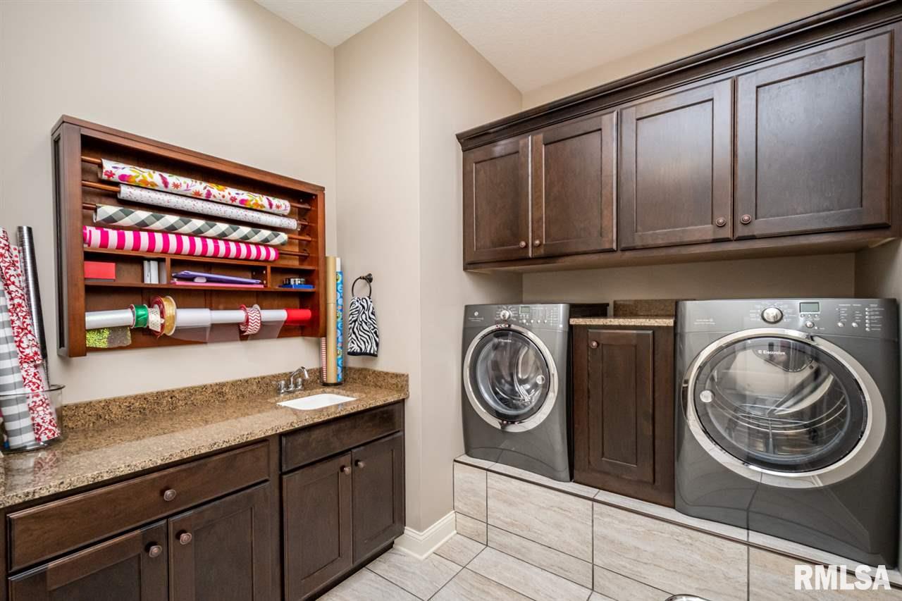 6412 Cardinal Road Bettendorf, IA 52722 - Photo 21 of 36 Gallery Image 21