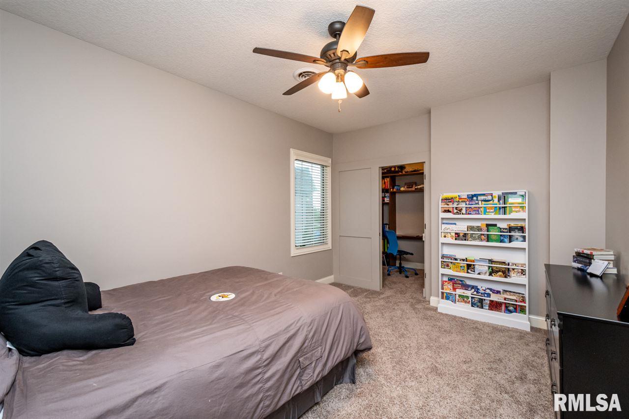 6412 Cardinal Road Bettendorf, IA 52722 - Photo 23 of 36 Gallery Image 23