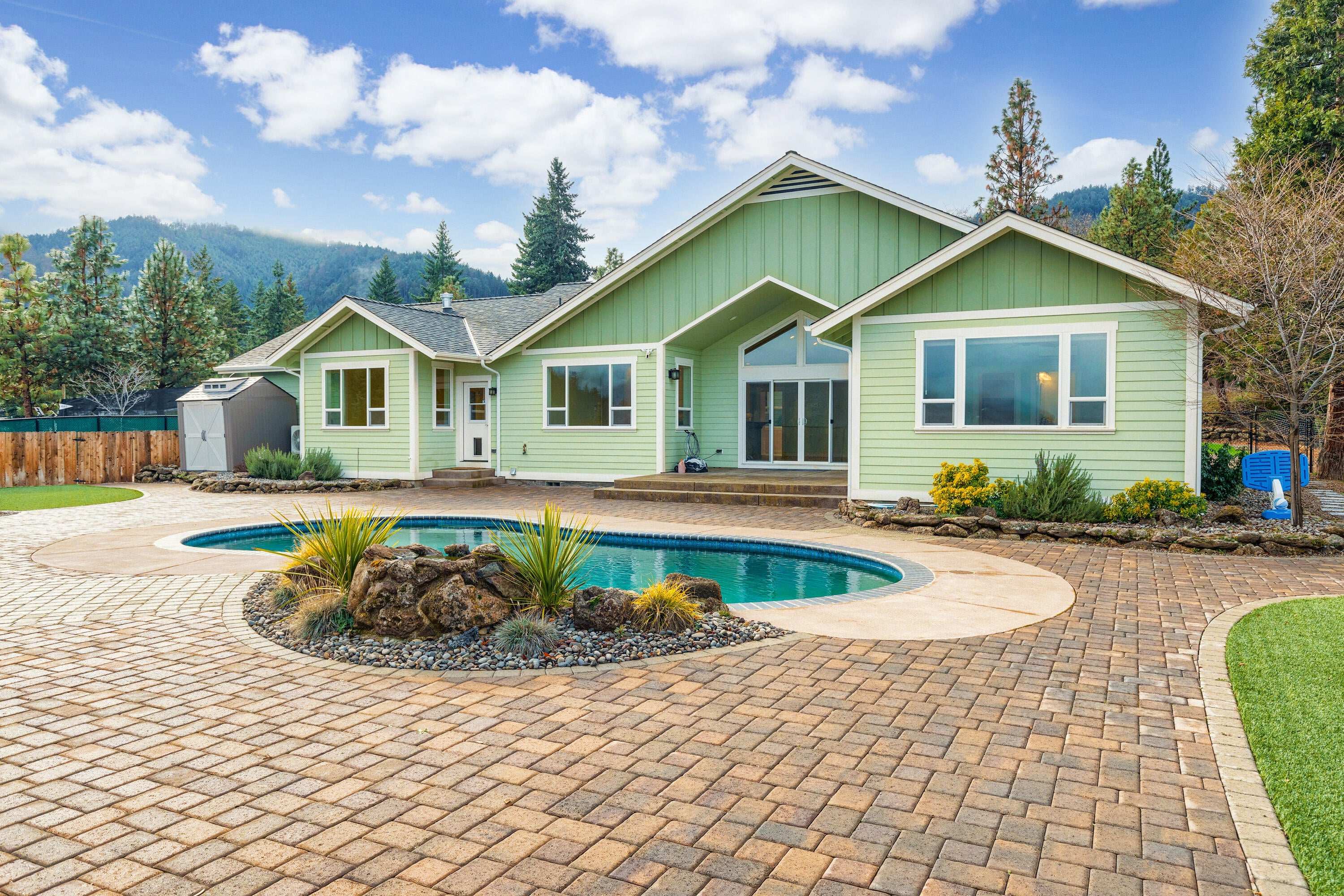 485 Hummingbird Lane Talent, OR 97540 - Photo 32 of 51 ApexHL(11)