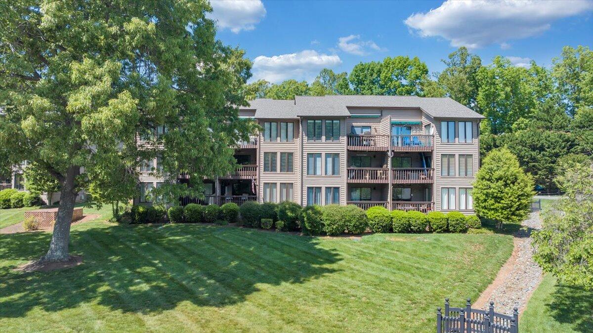 620 Monte Vista Road, Unit 602 Union Hall, VA 24176 - Photo 25 of 48 072-DJI_20260501030739_0374_D