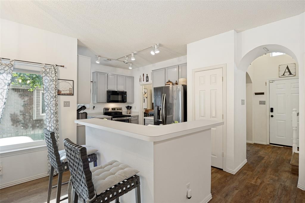 1517 Oak Tree Road Allen, TX 75002 - Photo 7 of 25