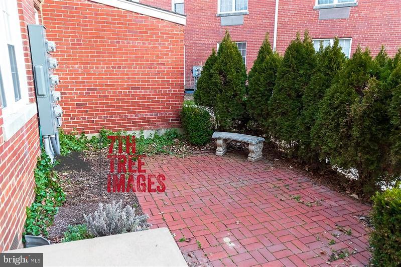 211 East Glebe Road, Unit A Alexandria, VA 22305 - Photo 22 of 26
