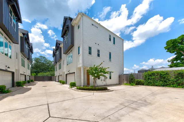 $406,000 | 1526 Ojeman Road, Unit A, Houston, TX 77055