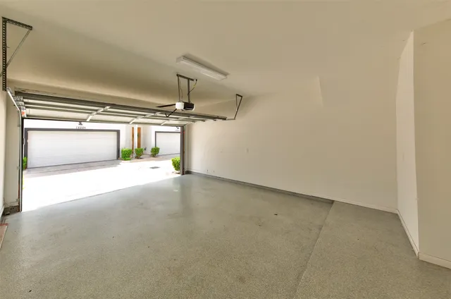 $406,000 | 1526 Ojeman Road, Unit A, Houston, TX 77055