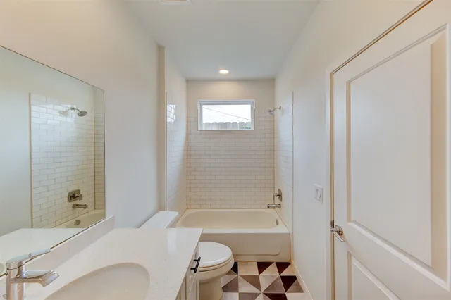 $406,000 | 1526 Ojeman Road, Unit A, Houston, TX 77055