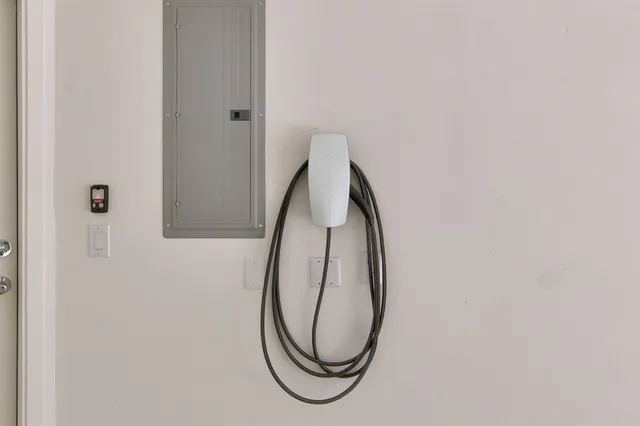 $406,000 | 1526 Ojeman Road, Unit A, Houston, TX 77055