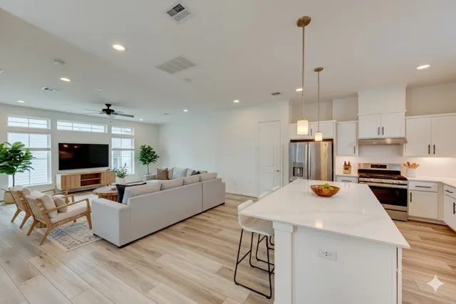 $406,000 | 1526 Ojeman Road, Unit A, Houston, TX 77055