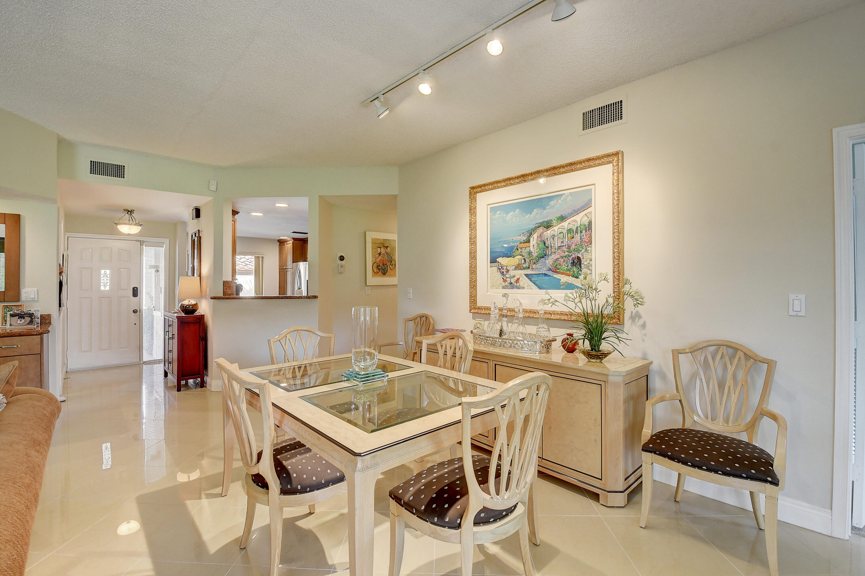 7900 Granada Place, Unit 1103 Boca Raton, FL 33433 - Photo 13 of 56 Dining area