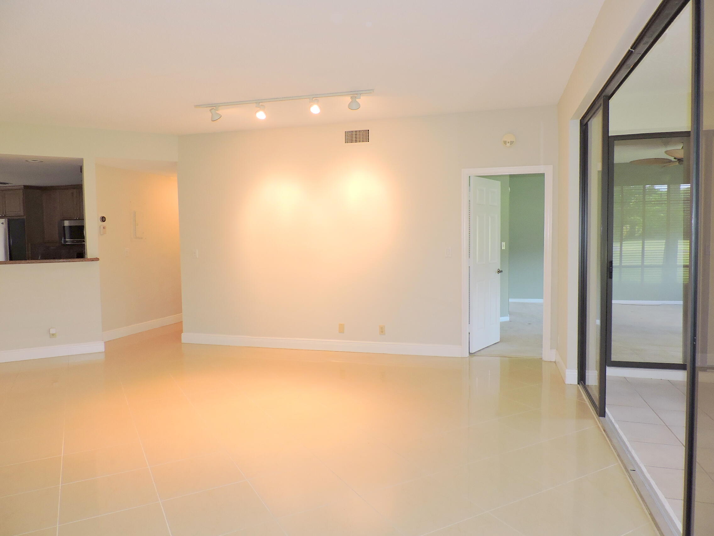 7900 Granada Place, Unit 1103 Boca Raton, FL 33433 - Photo 14 of 56 DSCN2426