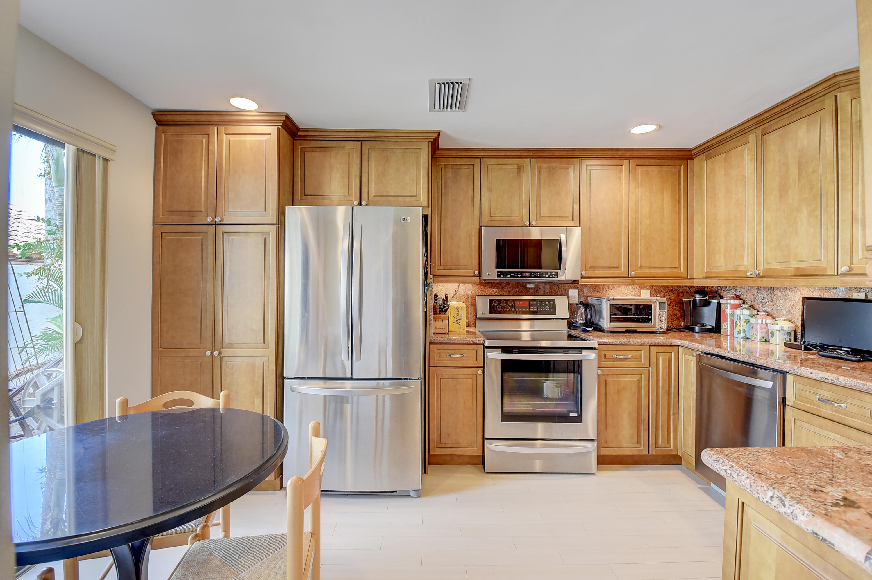 7900 Granada Place, Unit 1103 Boca Raton, FL 33433 - Photo 17 of 56 Custom kitchen
