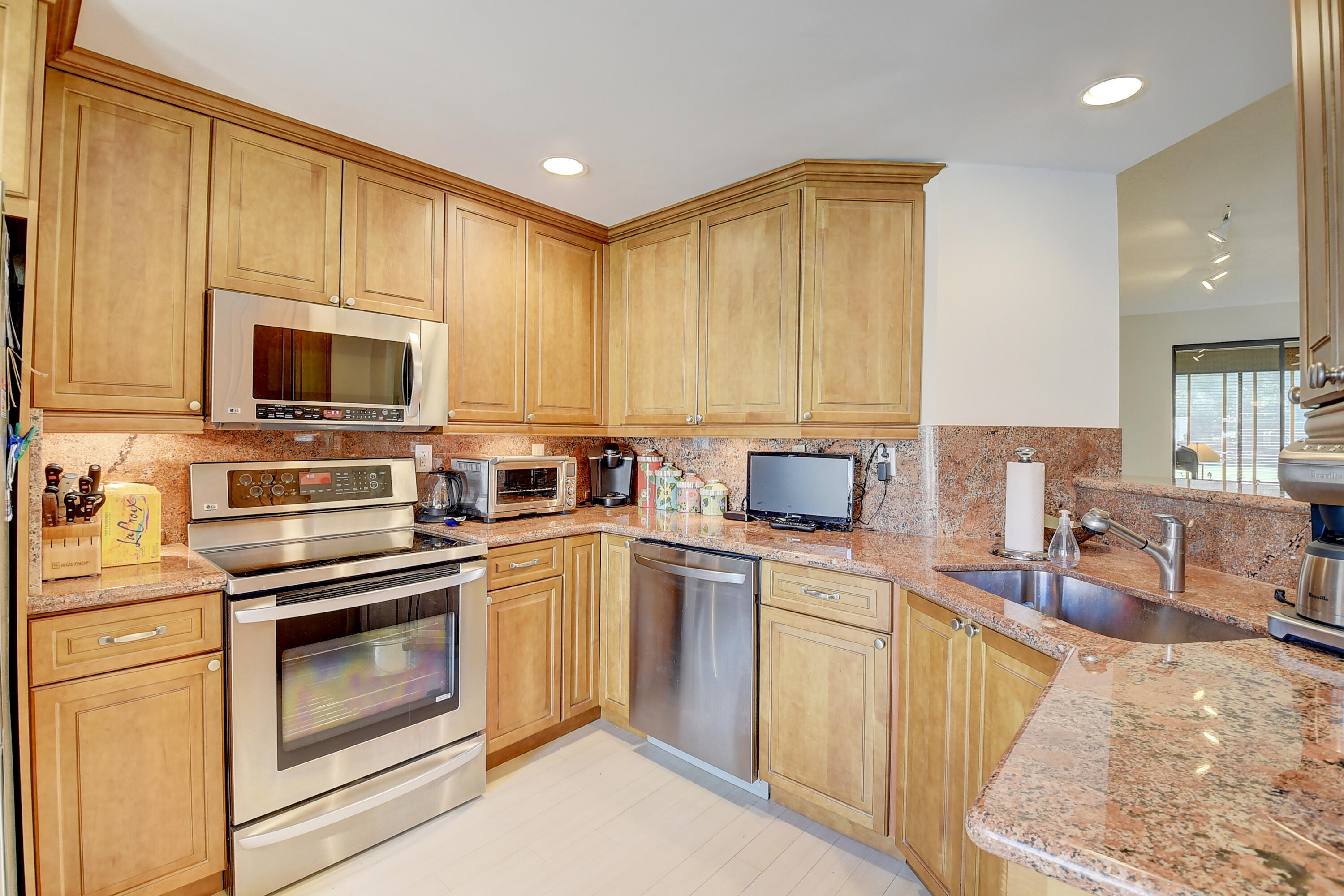7900 Granada Place, Unit 1103 Boca Raton, FL 33433 - Photo 19 of 56 Kitchen