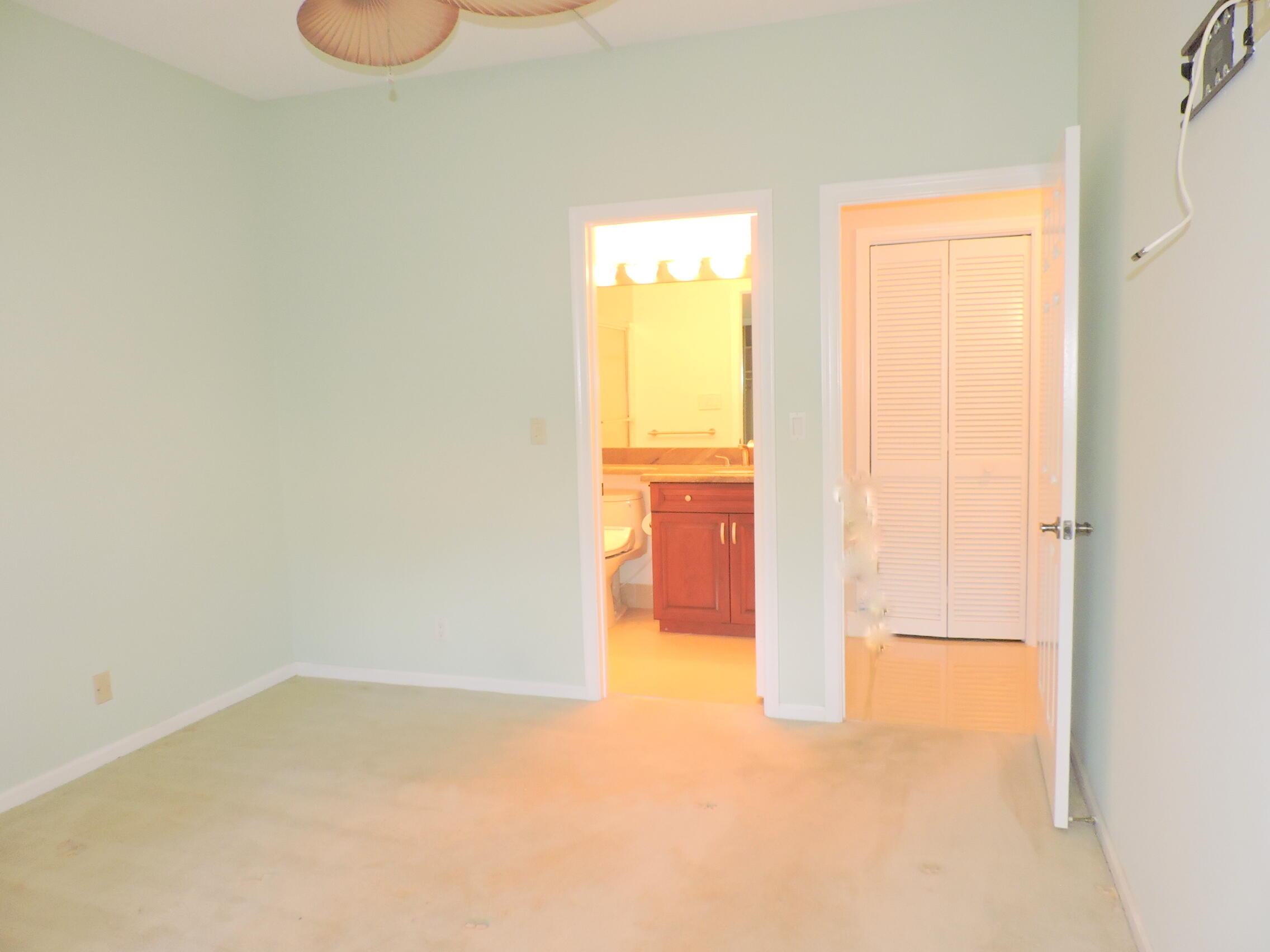 7900 Granada Place, Unit 1103 Boca Raton, FL 33433 - Photo 37 of 56 en suite bath
