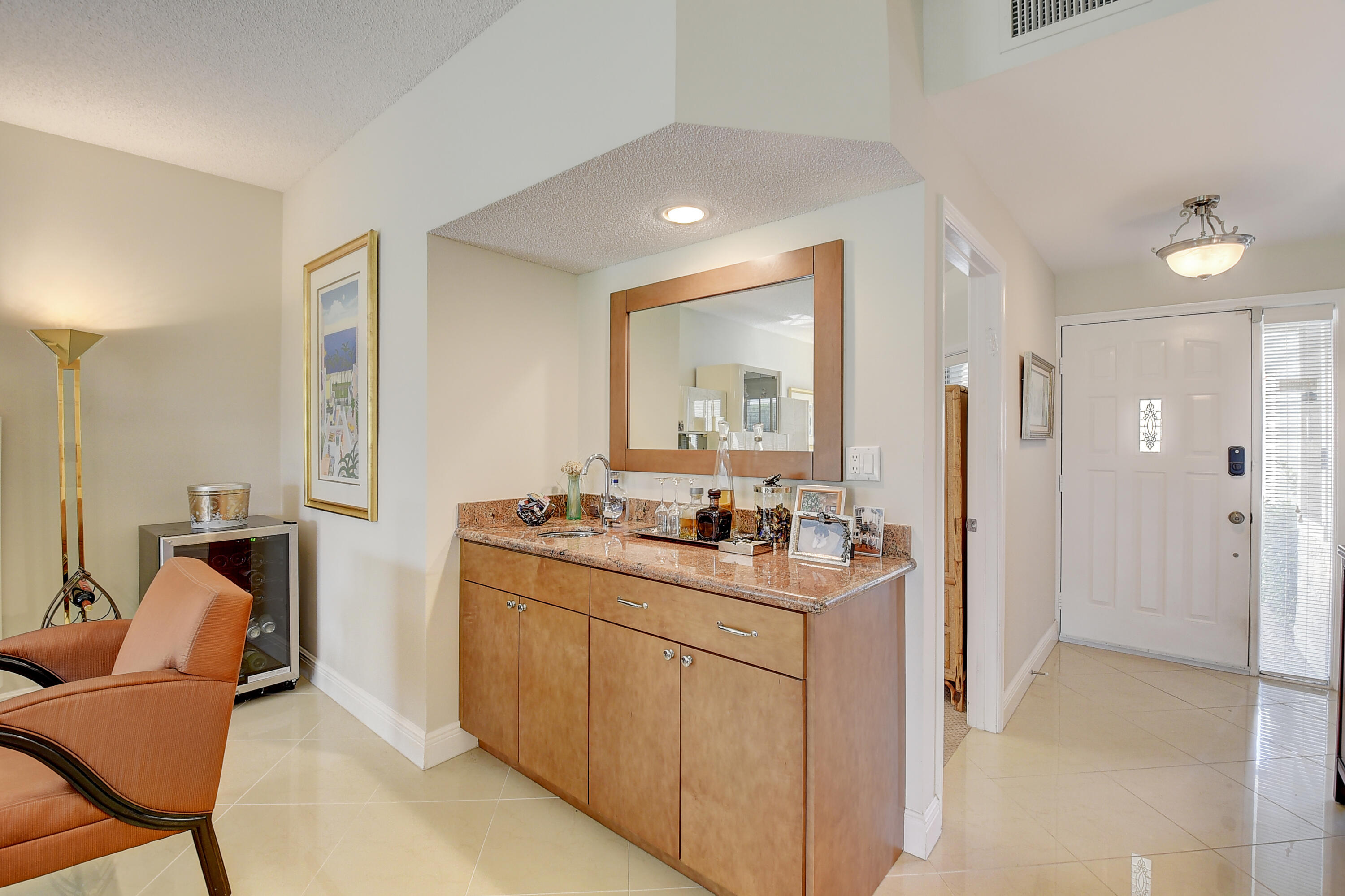 7900 Granada Place, Unit 1103 Boca Raton, FL 33433 - Photo 8 of 56 Custom wet bar