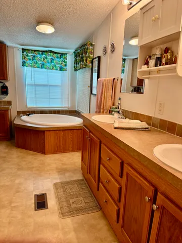 $359,000 | 2132 Southeast 29th Street, Okeechobee, FL 34974