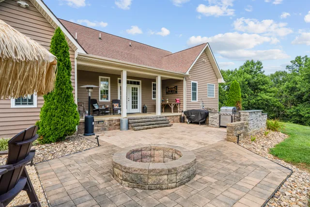 $812,500 | 2311 Blacksburg Road, Fincastle, VA 24090