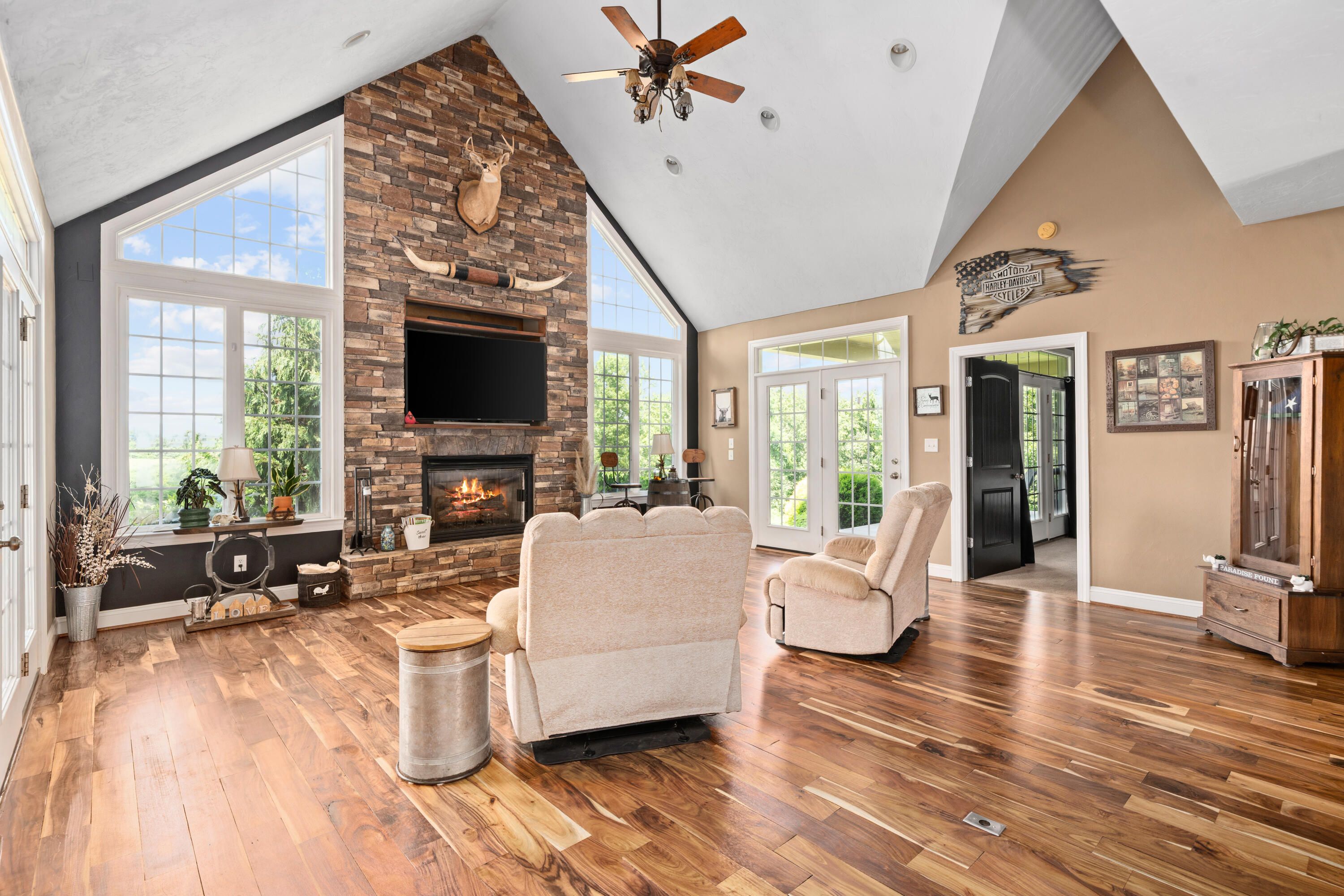 2311 Blacksburg Road Fincastle, VA 24090 - Photo 10 of 40 Great Room