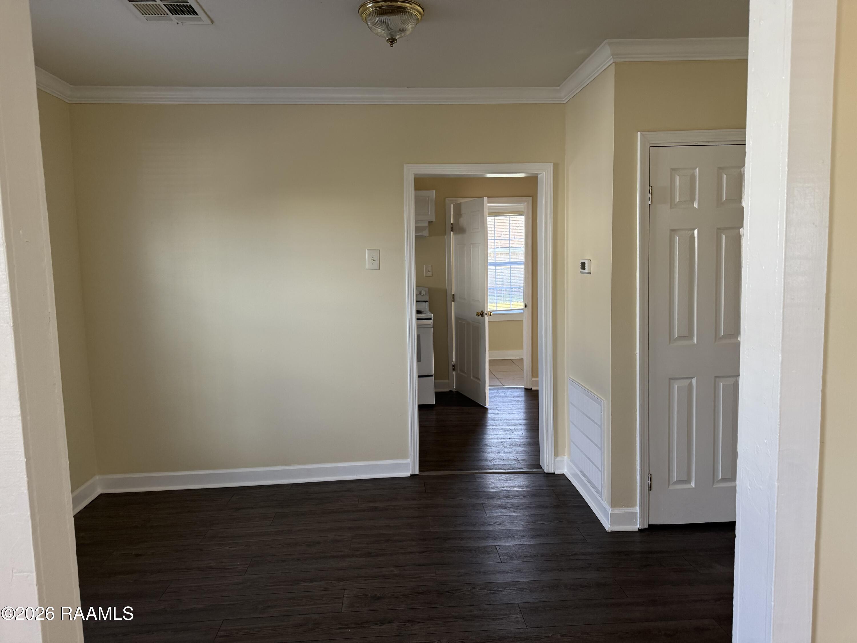 304 Marne Street Lafayette, LA 70501 - Photo 5 of 15 IMG_4460