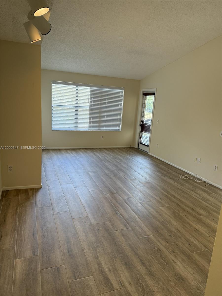 4401 West McNab Road, Unit 30 Pompano Beach, FL 33069 - Photo 4 of 12