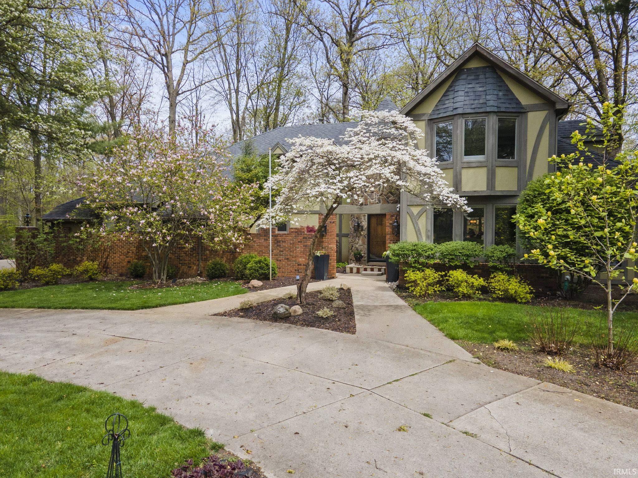 10932 Hickory Tree Road Fort Wayne, IN 46845 - Photo 1 of 36