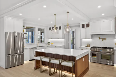 $3,695,000 | 83 Old Mail Road, North Chatham, MA 02650