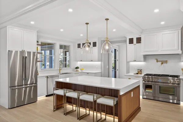 $3,695,000 | 83 Old Mail Road, North Chatham, MA 02650