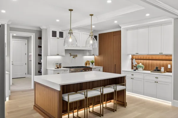 $3,695,000 | 83 Old Mail Road, North Chatham, MA 02650