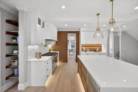 $3,695,000 | 83 Old Mail Road, North Chatham, MA 02650