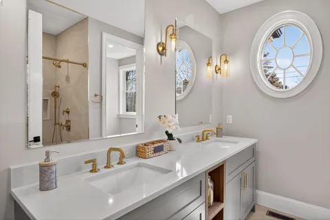 $3,695,000 | 83 Old Mail Road, North Chatham, MA 02650