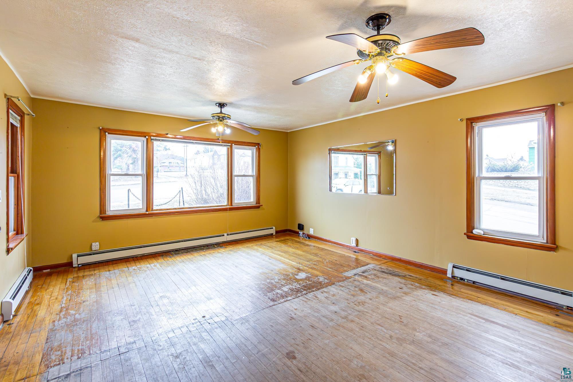 45 West Chapman Street Ely, MN 55731 - Photo 4 of 64