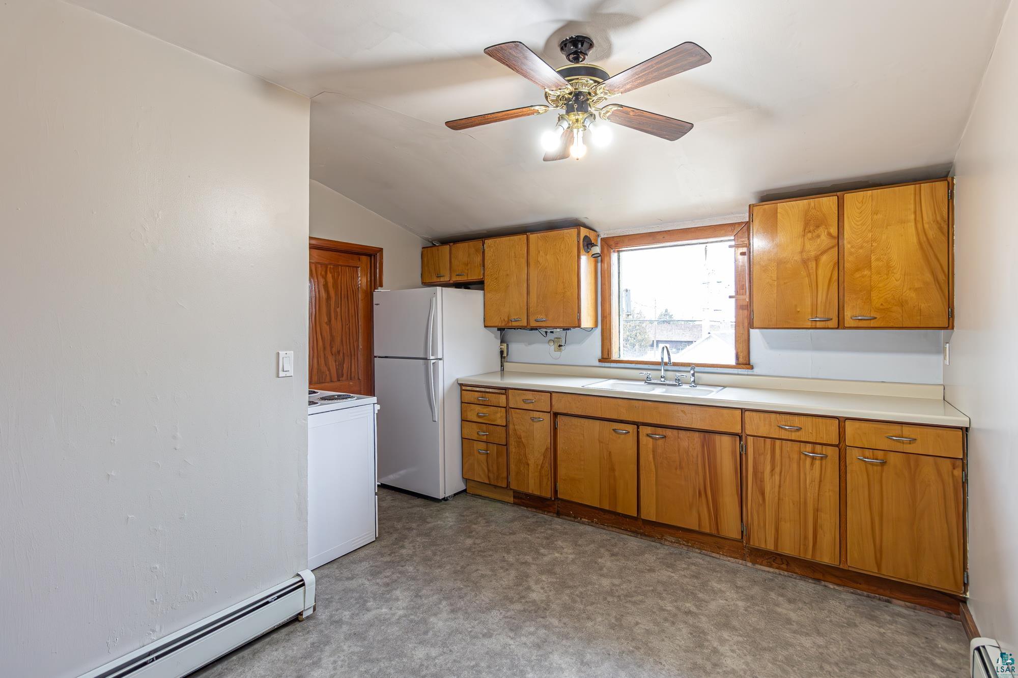 45 West Chapman Street Ely, MN 55731 - Photo 9 of 64