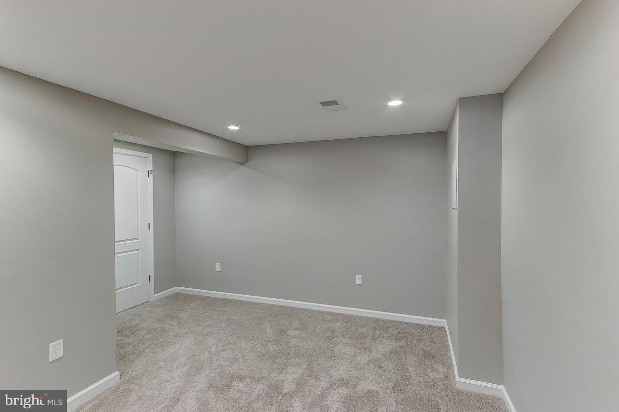 3125 Rheims Road Baltimore, MD 21244 - Photo 22 of 27 Family Room
