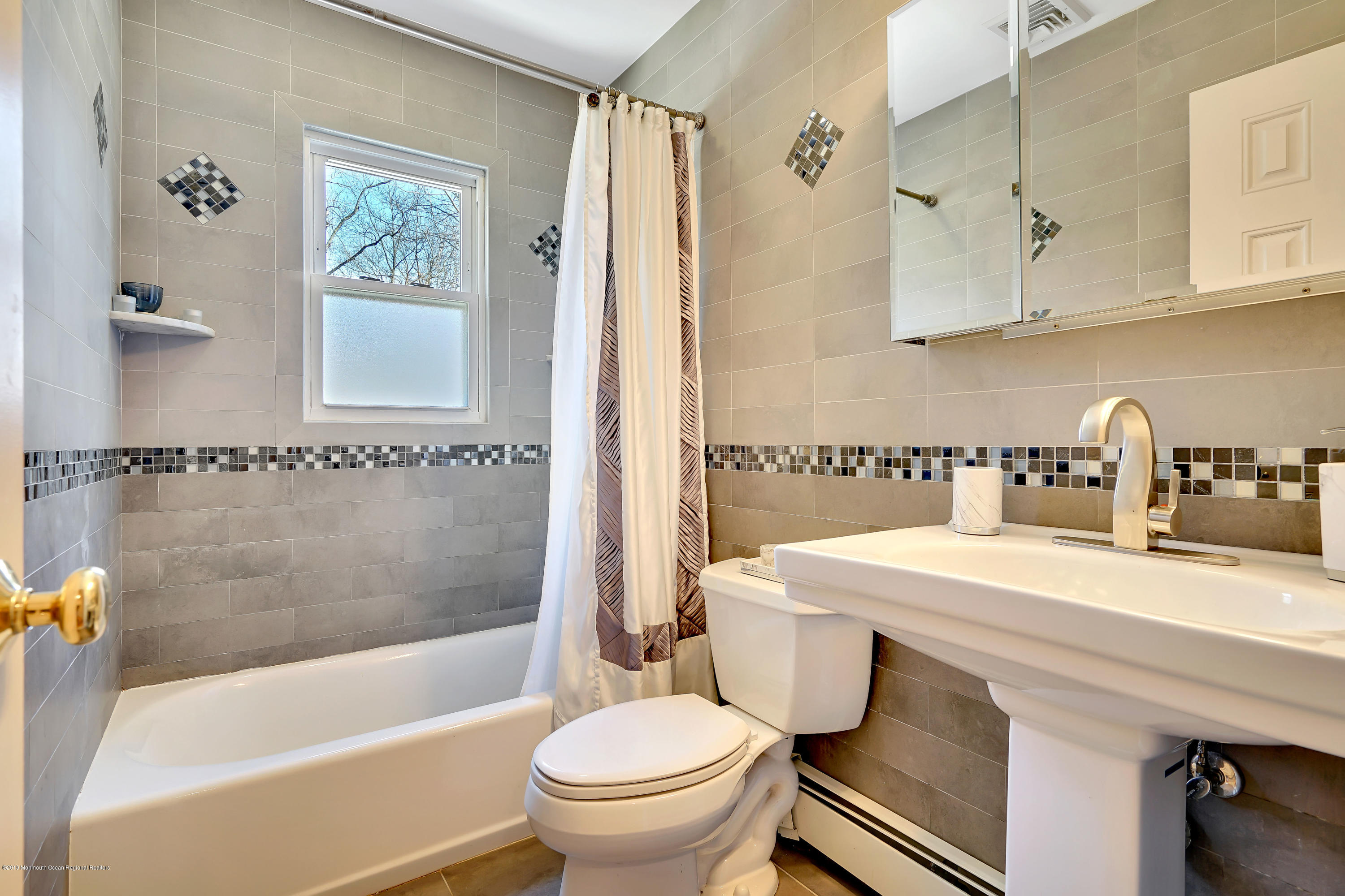 117 Marvin Road Middletown, NJ 07748 - Photo 20 of 32 Upstairs Bath