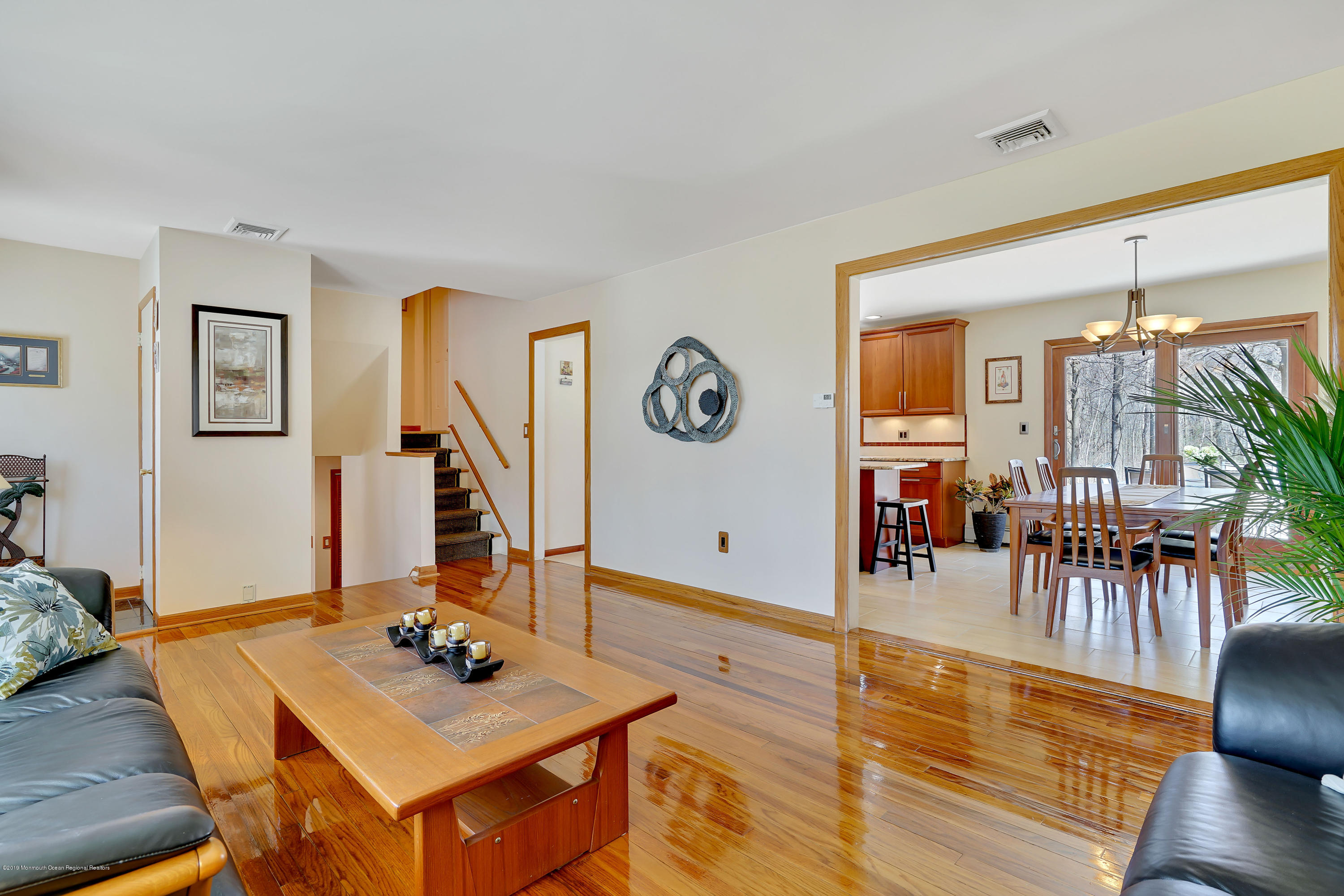 117 Marvin Road Middletown, NJ 07748 - Photo 4 of 32 Living Room