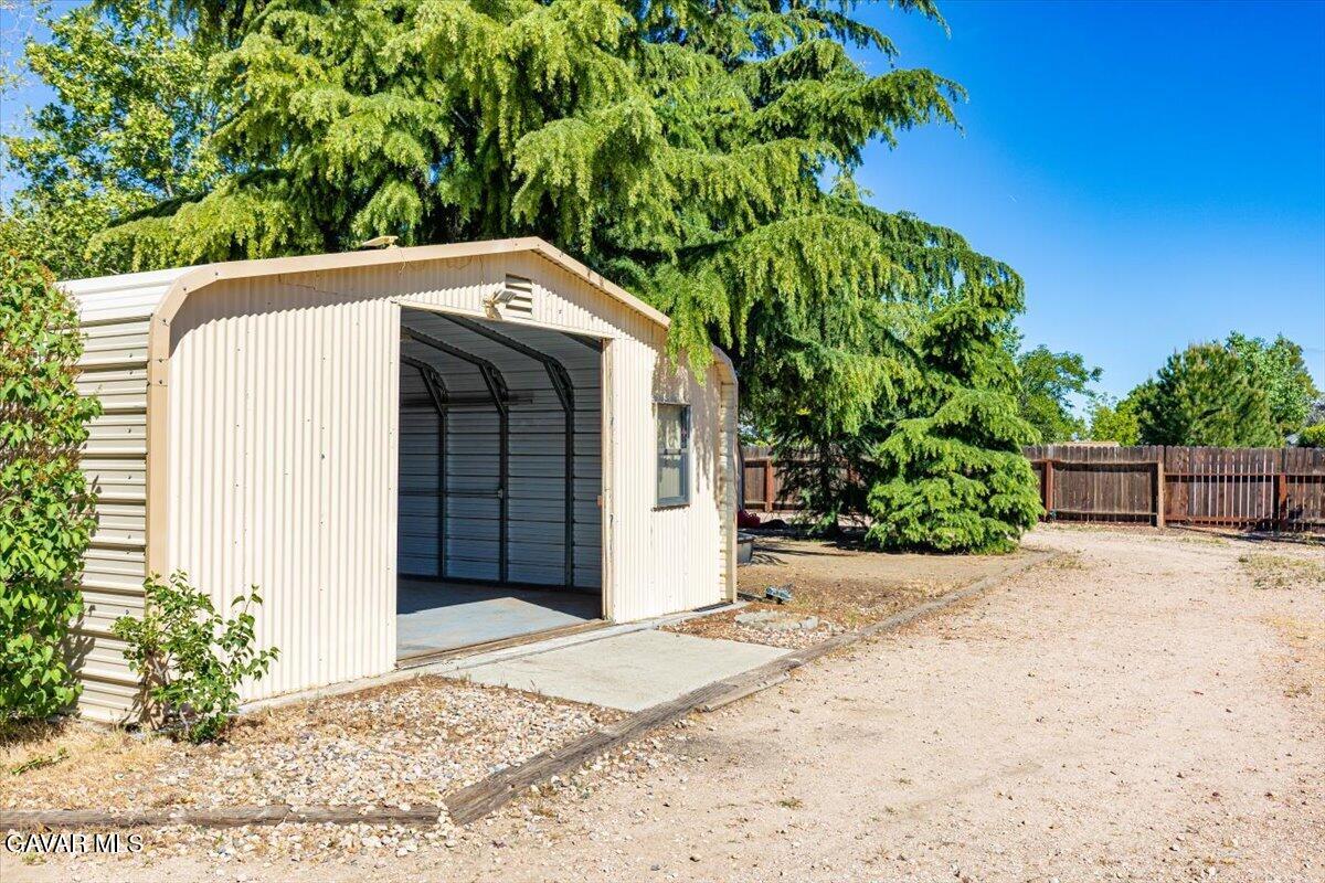 22020 Westwood Boulevard Tehachapi, CA 93561 - Photo 41 of 52 41-6Y9A5023