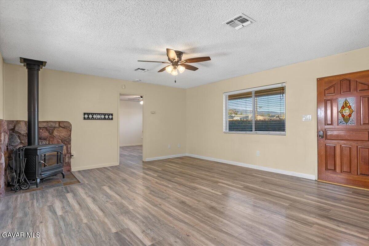 22020 Westwood Boulevard Tehachapi, CA 93561 - Photo 9 of 52 06-6Y9A4906
