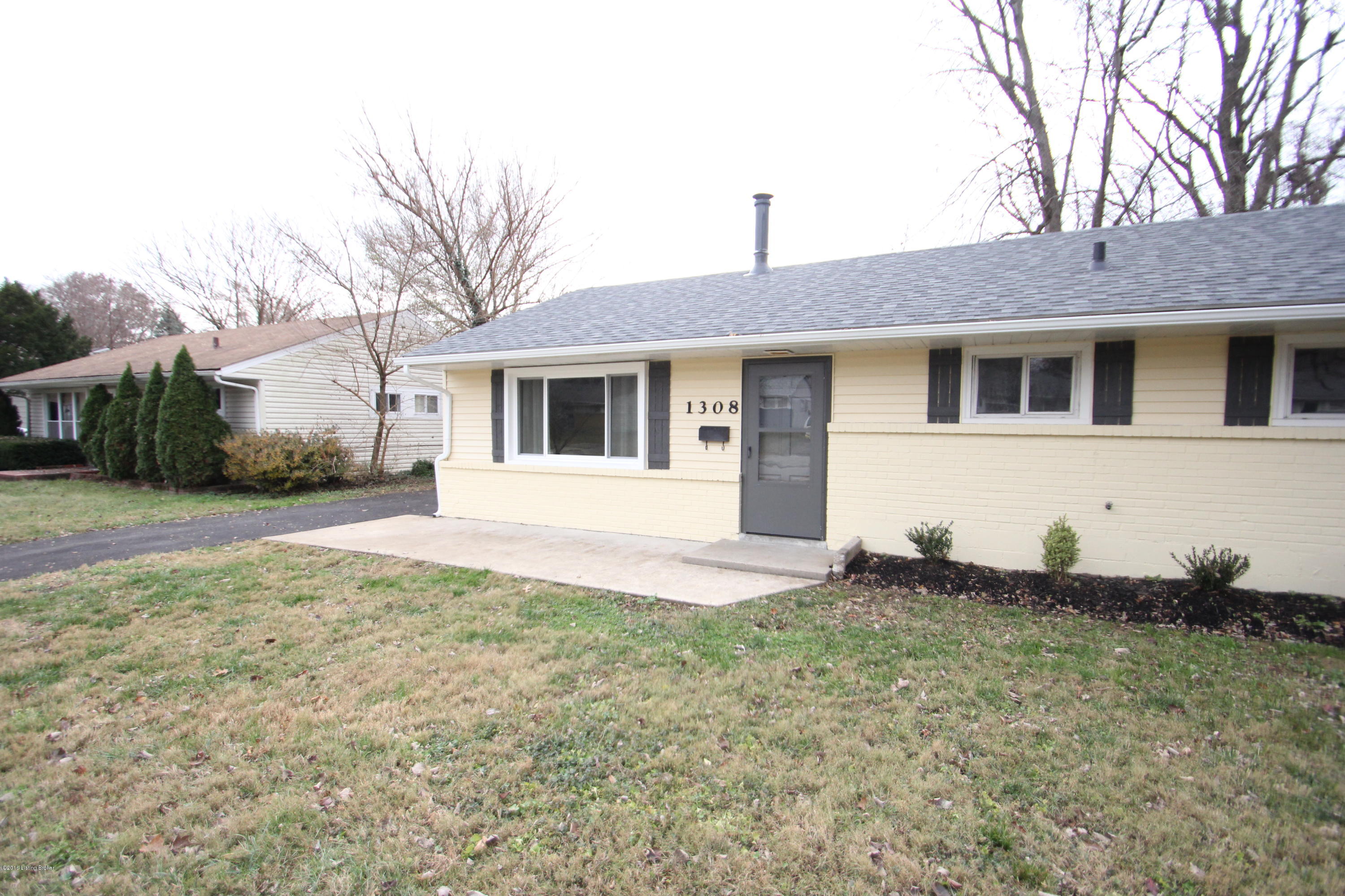1308 Mark Trail Road Louisville, KY 40242 - Photo 3 of 23 IMG_0506 mark trail