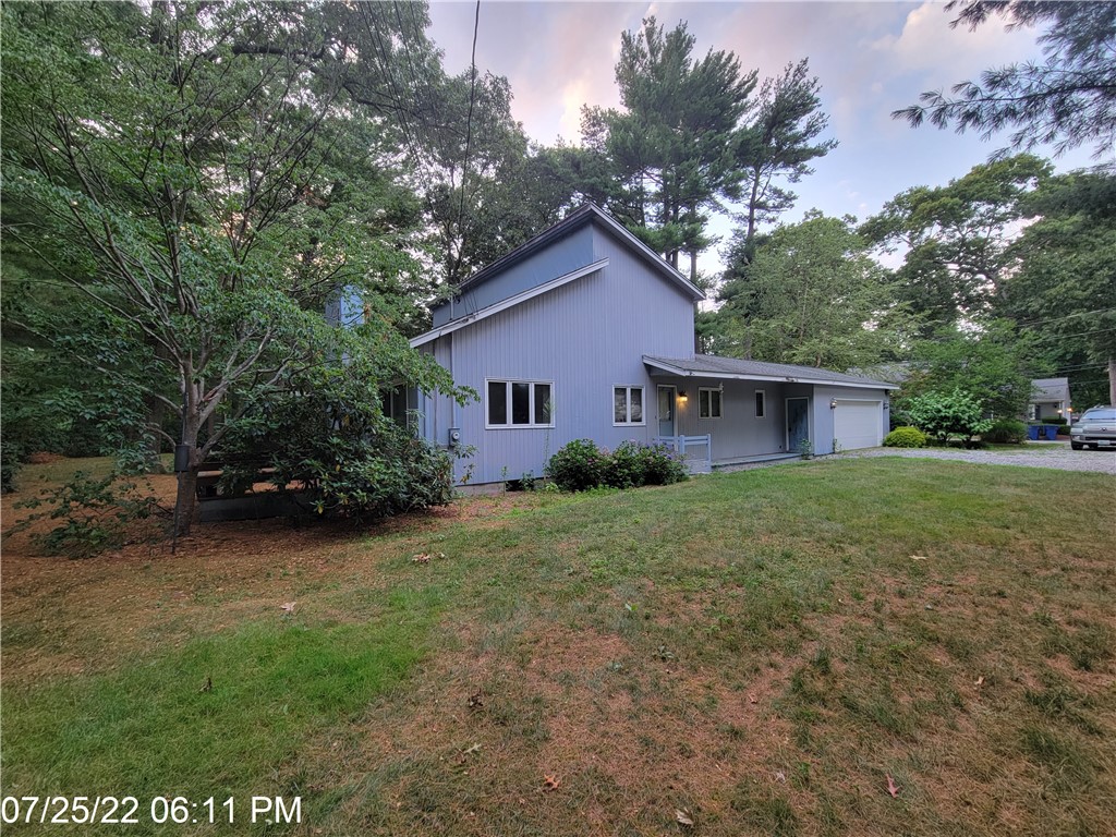 2 Sandy Point Road Barrington, RI 02806 - Photo 3 of 38