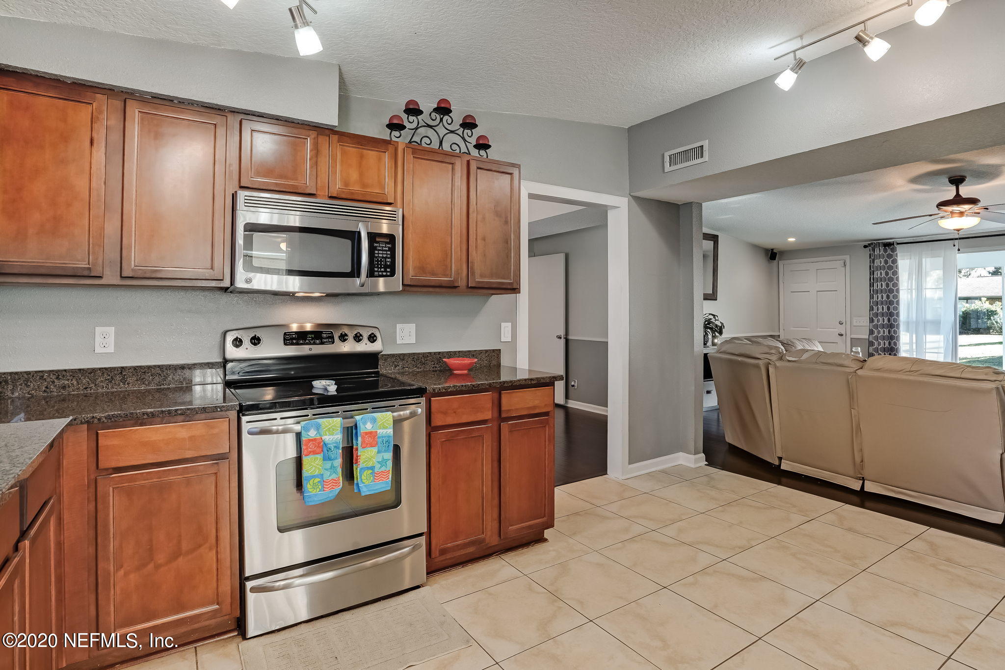 321 Baisden Road Jacksonville, FL 32218 - Photo 12 of 33 Kitchen-Living